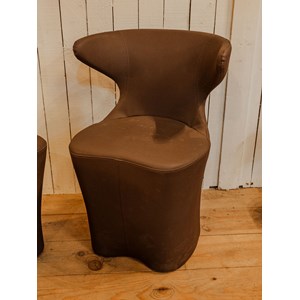 Paire de fauteuils marron n°703