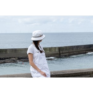 Bob mixte certifié anti-uv upf50+ et anti-chaleur blanc et gris souris 59/61