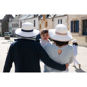 Chapeau mixte bord 10cm certifié anti-uv upf50+ et anti-chaleur marine 55/57