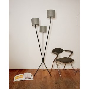 Lampadaire tripode en métal n°228