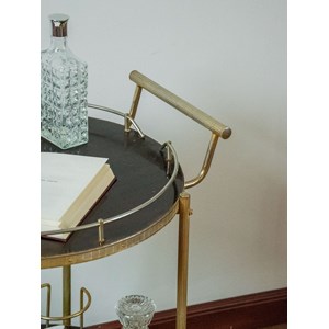 Henriette, la desserte en métal n°132