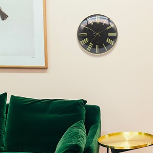 Horloge murale chiffres romains silencieuse