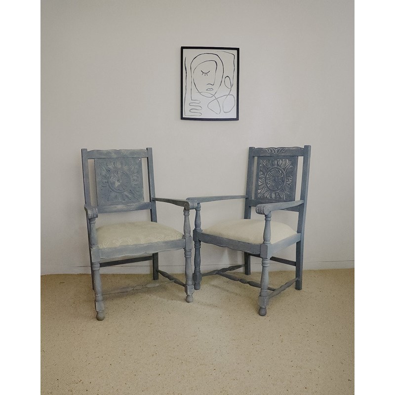 Paire de fauteuils en bois n°616