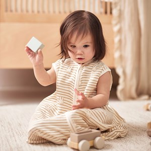 Gigoteuse gaze de coton miffy stripe biscuit tog 0,5 (6-18 mois)