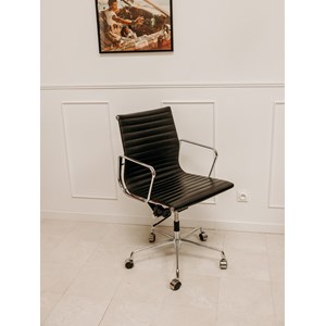 Grande chaise de bureau en skaï n°1090