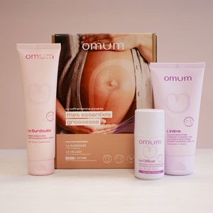 Coffret cadeau mes essentiels grossesse kit femme enceinte et future maman -omum