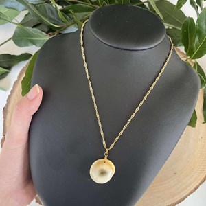 Pendentif œil de sainte-lucie doré