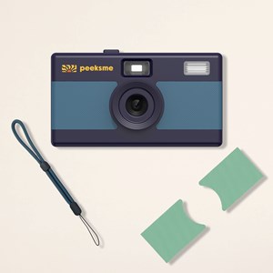 Appareil photo peeksme bleu + 1 paire de clips vert + 1 lanière bleue