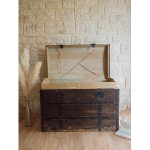 Lucienne, la grande malle en bois n°214