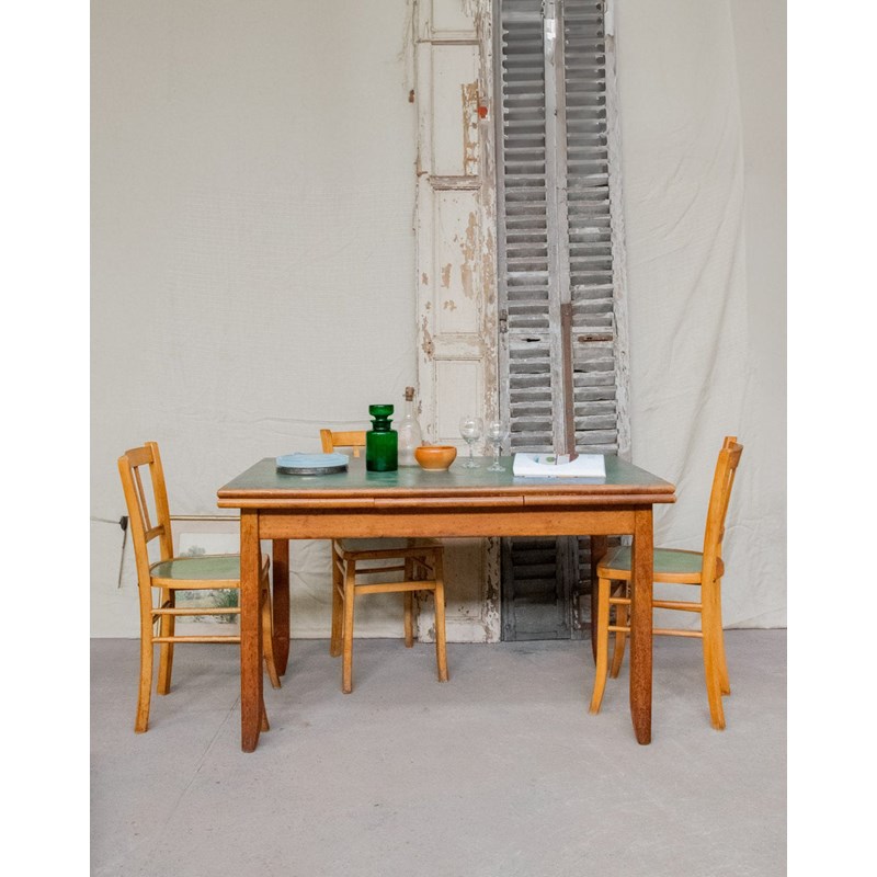 Romy, la table à manger en bois n°495