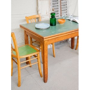 Romy, la table à manger en bois n°495