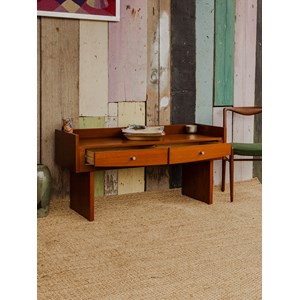 Margaret, l'enfilade en bois n°327