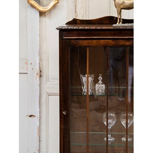 Vitrine anglaise en bois foncé n°100