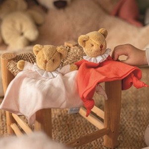 Doudou plat avec hochet ours rose poudré