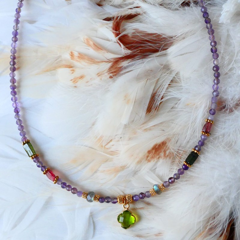 Collier mangala - trèfle péridot améthyste labradorite