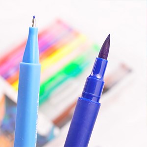 Set 12 marqueurs couleur double pointe, pointe fine 0,4 mm.