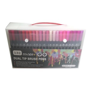 Set 132 marqueurs black line couleur double pointe, pointe fine 0,4 mm.