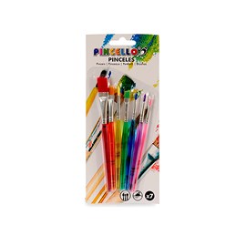 Set de 7 pinceaux de tailles différentes.