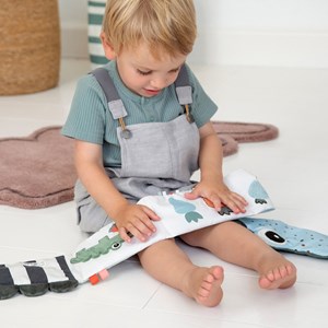 Livre d'éveil bébé croco vert
