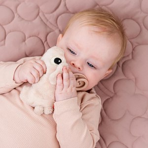 Mini hochet sensoriel pigee rose