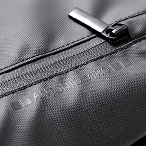 Sac à dos rembourré. Poche rembourrée pour ordinateur portable et tablette