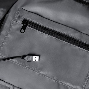 Sac à dos antiviol avec connexion usb. Rembourré.