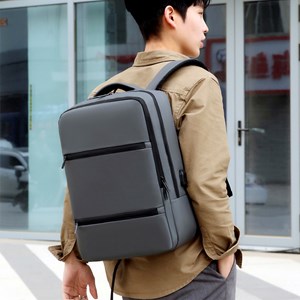 Sac à dos de voyage avec une grande résistance, étanche et avec connexion usb.