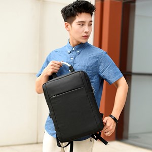 Sac à dos pour ordinateur portable avec interface de charge usb.