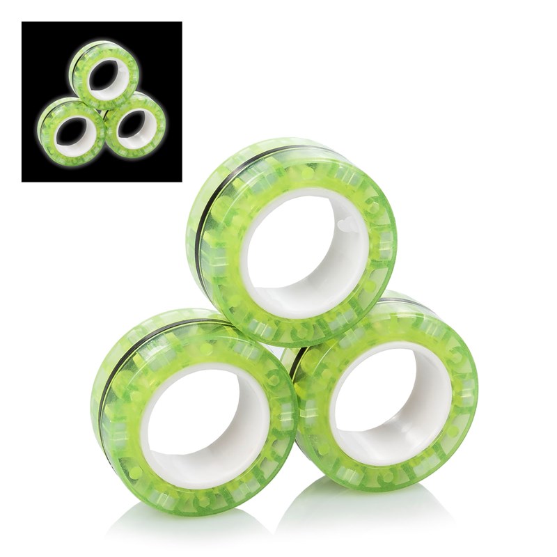 Magnetic fidget glow rings, des anneaux magnétiques, brillent dans l'obscurité.