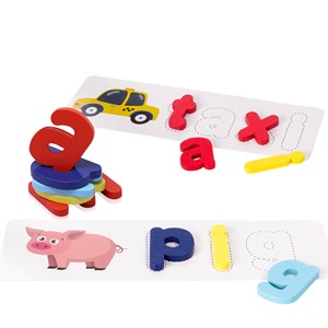 Jeu d'orthographe avancé en anglais avec des jetons d'animaux.