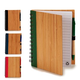 Pack de 4 carnets en bambou 14x18 cm. Assortiment de 4 couleurs.
