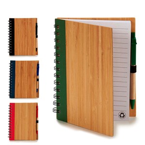 Pack de 4 carnets en bambou 14x18 cm. Assortiment de 4 couleurs.