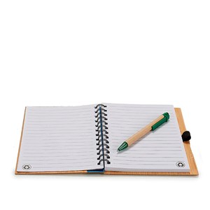 Pack de 4 carnets en bambou 14x18 cm. Assortiment de 4 couleurs.