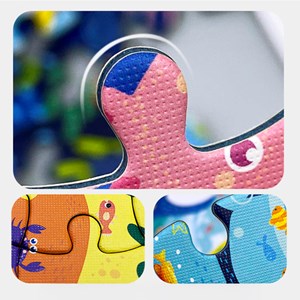 Puzzle en carton avec 128 pièces. Design autobus.