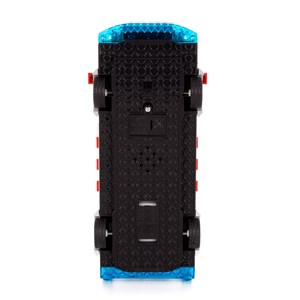 Ambulance avec lumières et effets sonores. À construire, 68 pièces.