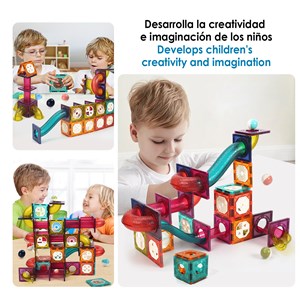 Jeu de course de billes. Pièces magnétiques transparentes.