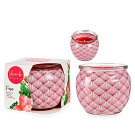 Bougie parfumée dans un pot en verre à l'odeur de fraise.