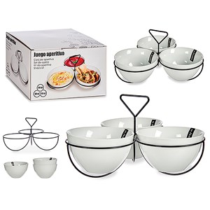 Jeu de 3 bols en porcelaine blanche.