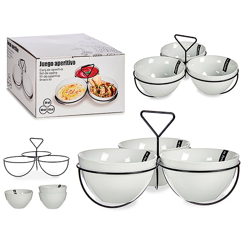 Jeu de 3 bols en porcelaine blanche.