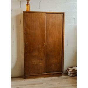 Madeleine, la bibliothèque en bois n°102