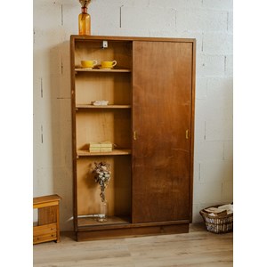 Madeleine, la bibliothèque en bois n°102