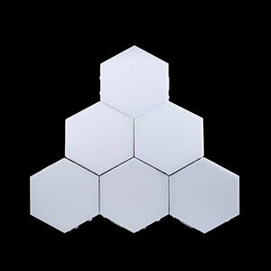 Jeu de 6 lumières led connectables entre elles, à suspendre au mur.