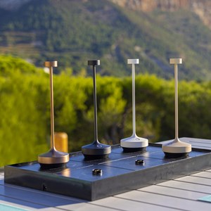 Socle de chargement 6 lampes noir plate