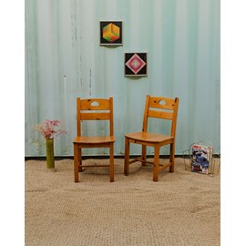Lot de 2 chaises en bois n°852