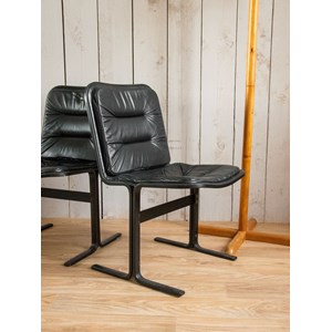 Alma, la paire de chaises en cuir n°1116