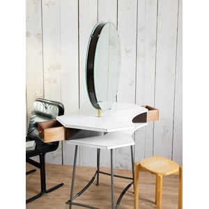 Louise, la coiffeuse en formica n°220