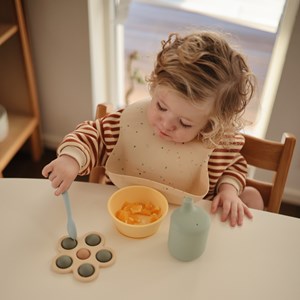 Bavoir à poche en silicone vanilla confetti