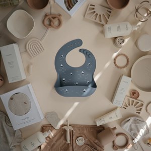 Bavoir à poche en silicone boats