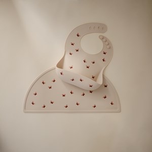 Bavoir à poche en silicone butterflies