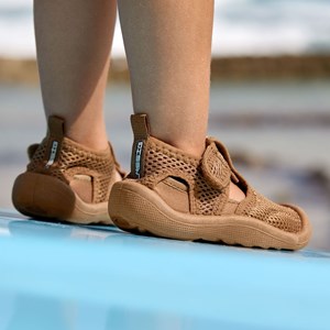 Chaussures d'eau amande (pointure 23)